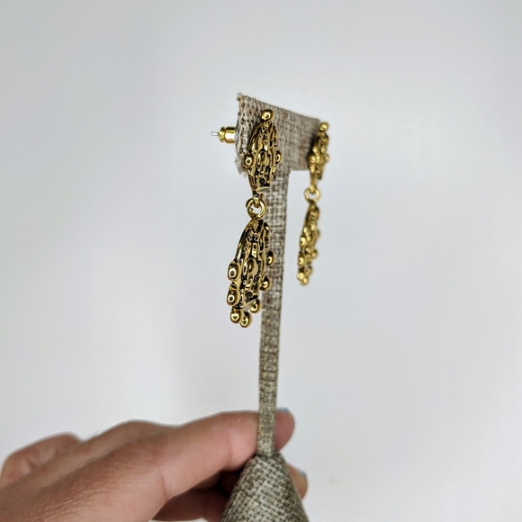 Gold Retro Style Coin Dangle Earrings - Picture 6 of 9